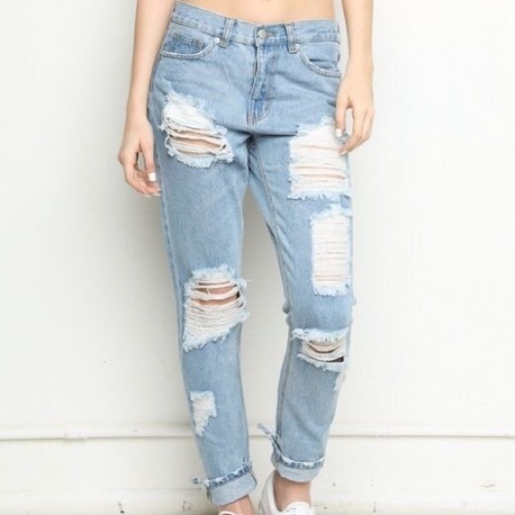 Brandy Melville Distressed Boyfriend Jean Size S - Picture 2 of 9